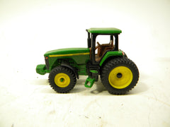 Ertl C0515Q01 John Deere Tractor    1:43 Scale   Die-cast