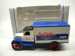 Ertl 9510 1931 True Value Delivery Truck   Die-cast  1:34 Scale