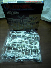LIONEL 62180 SET OF 14 O GAUGE RAILROAD SIGNS  ORIGINAL BOX