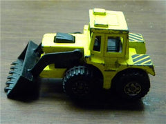 MATCHBOX TRACTOR SHOVEL 29  1976